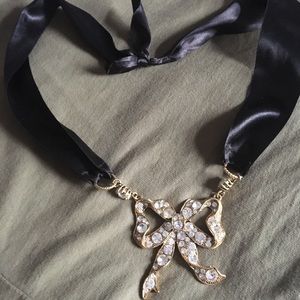 Juicy couture necklace.